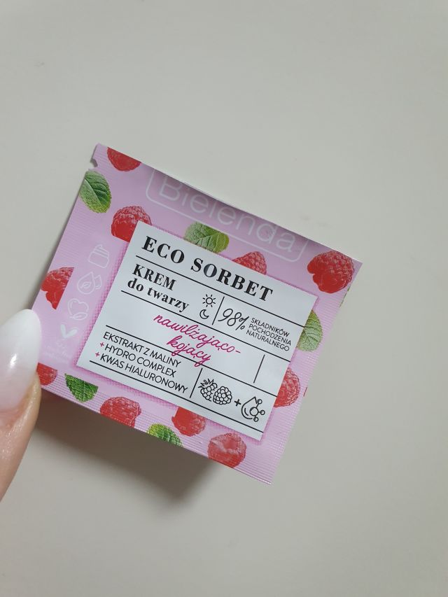 akcja denkowanie! grudzień - kosmetyki w świątecznych opakowaniach i świątecznych kolorach 🎄❄️⛄🎀🎁🎅