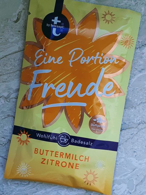 Tetesept Sól do kąpieli, Eine Portion Freude, Maślanka z cytryną