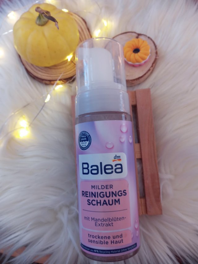 Balea Pianka do mycia twarzy, Wyciąg z kwiatów migdałowca, Skóra sucha i wrażliwa