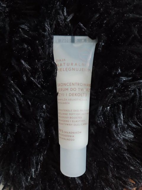Ziaja Naturalnie Pielęgnujemy, Serum do twarzy, szyi i dekoltu, Skoncentrowane, Nawilża, uelastycznia, wygładza