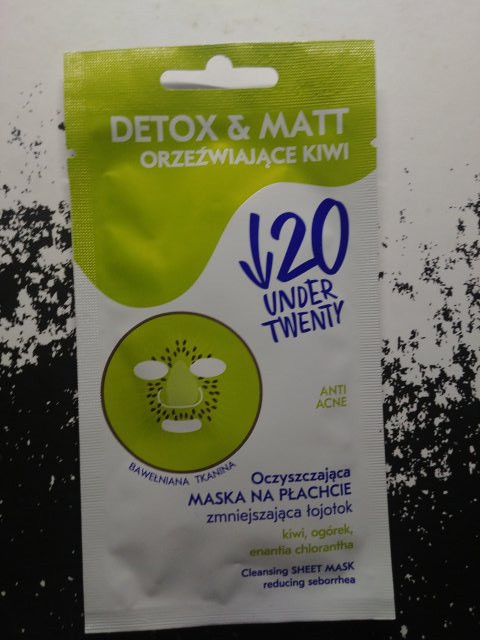 Under Twenty oczyszczająca maska w płacie ogórek kiwi