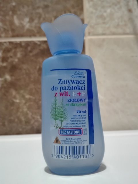 editt ze skrzypem