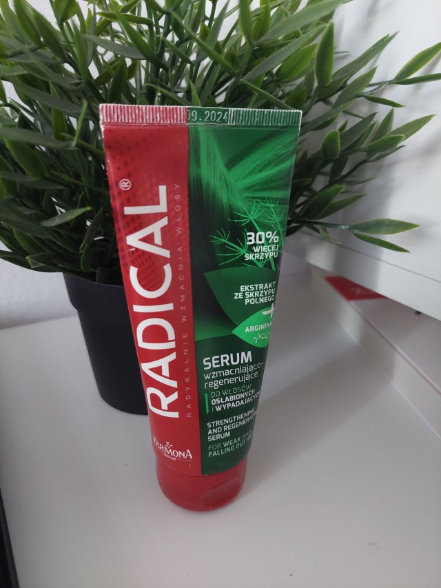 Radical Serum do włosów, Wzmacniająco-regenerujące, Do włosów osłabionych i wypadających