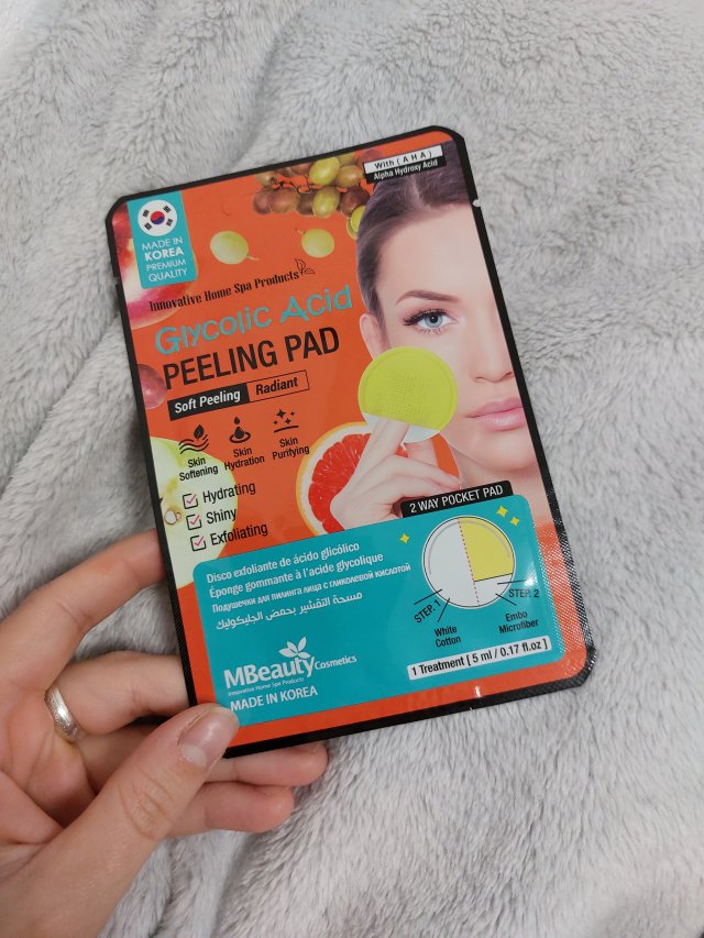 MBeauty Cosmetics Płatek peelingujący do twarzy, Oczyszczająco-peelingujący, Z kwasem AHA, Glycolic Acid Peeling Pad