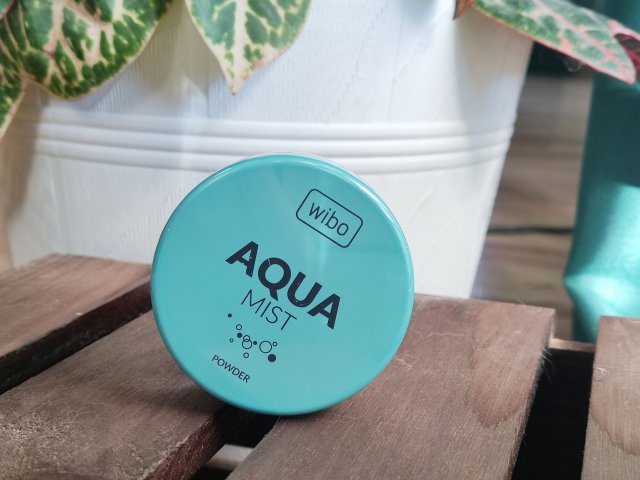 Wibo Aqua Mist, Sypki puder do twarzy, Z kolagenem morskim