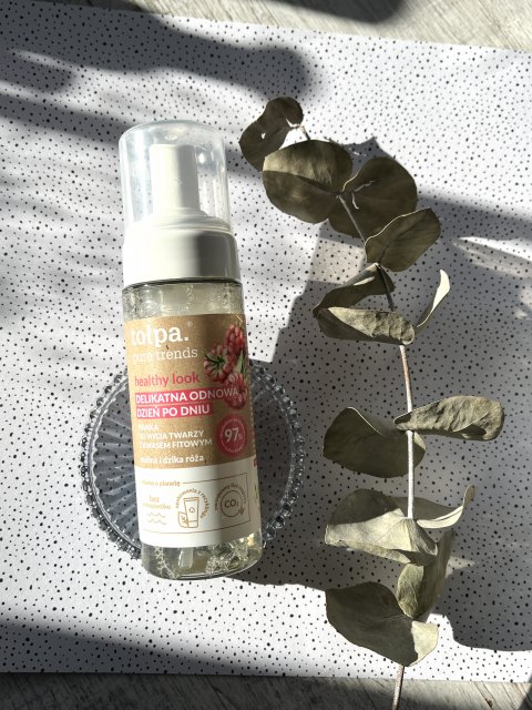 Tołpa Pure Trends, Healthy Look, Pianka do mycia twarzy, Z kwasem fitowym