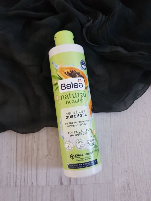 Balea Żel pod prysznic, Natural Beauty, Bio-olej z nasion konopi i ekstrakt z papai 