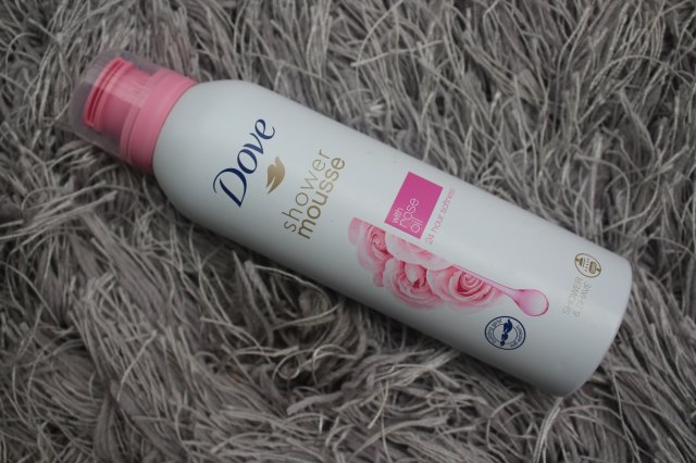 Dove Shower mousse, Pianka do golenia i pod prysznic, Rose oil