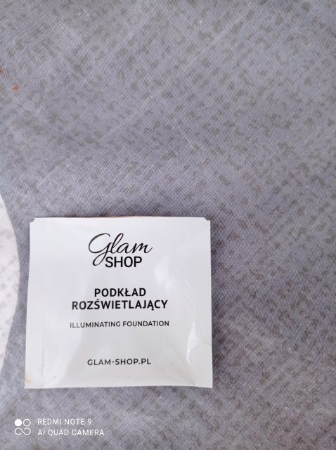 Glam-Shop Podkład do twarzy, Rozświetlający, Ciepły 1,25