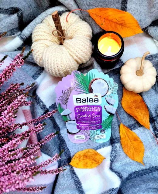 Balea Peeling i maska do stóp, Fusspeeling & Fussmaske, Scrub & Care, Masło Shea i kokos 