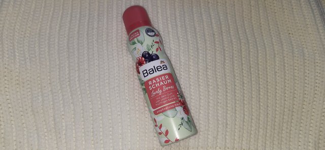 Balea Pianka do golenia, Lovely Berries