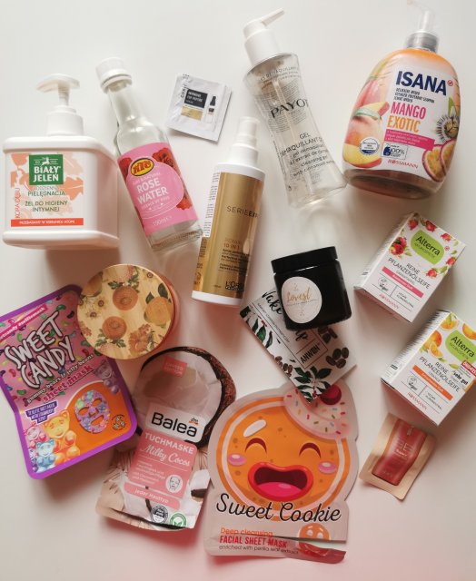 akcja denkowanie! grudzień - kosmetyki w świątecznych opakowaniach i świątecznych kolorach 🎄❄️⛄🎀🎁🎅