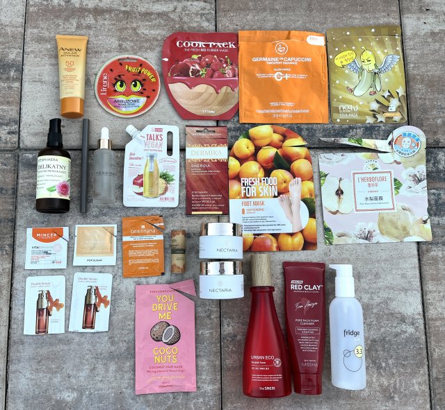 akcja denkowanie! grudzień - kosmetyki w świątecznych opakowaniach i świątecznych kolorach 🎄❄️⛄🎀🎁🎅