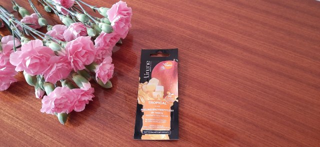 Lirene Dermoprogram, Peeling enzymatyczny do twarzy, Tropical Shake, Mango i Papaja