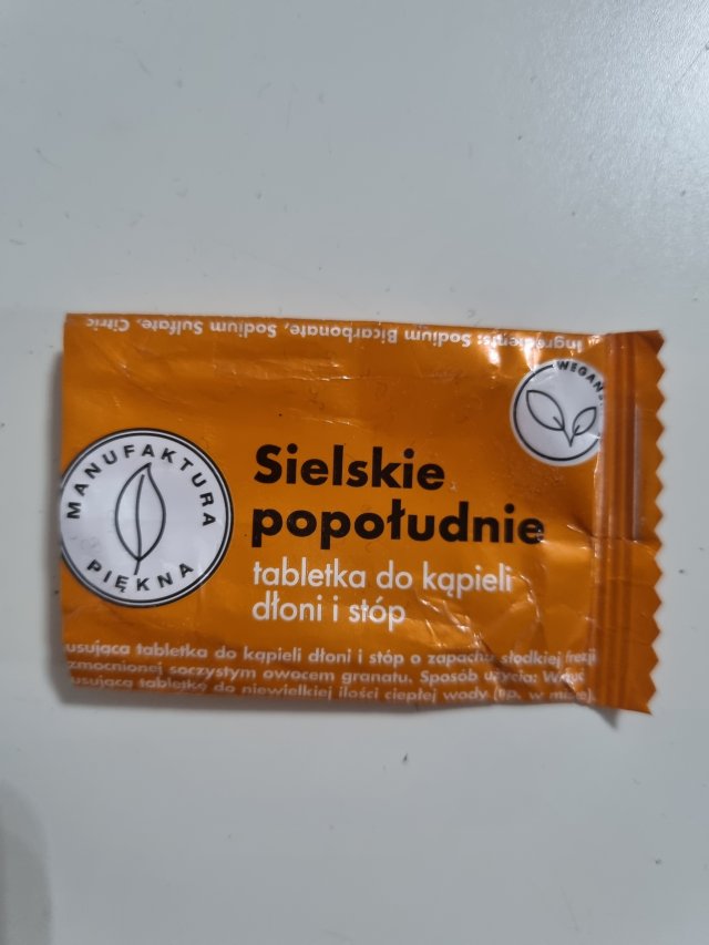 akcja denkowanie! grudzień - kosmetyki w świątecznych opakowaniach i świątecznych kolorach 🎄❄️⛄🎀🎁🎅