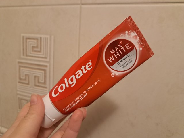 Colgate Pasta do zębów, Max White, Luminous