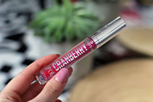 Essence Cranberry Lip Oil, Olejek do ust, Nawilżający, Barwiący, nr 01 Smooth Protector