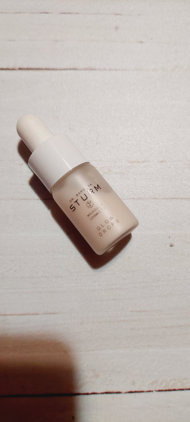 Próbka serum do twarzy 