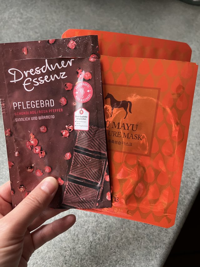 akcja denkowanie! grudzień - kosmetyki w świątecznych opakowaniach i świątecznych kolorach 🎄❄️⛄🎀🎁🎅