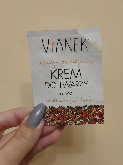 akcja denkowanie! grudzień - kosmetyki w świątecznych opakowaniach i świątecznych kolorach 🎄❄️⛄🎀🎁🎅