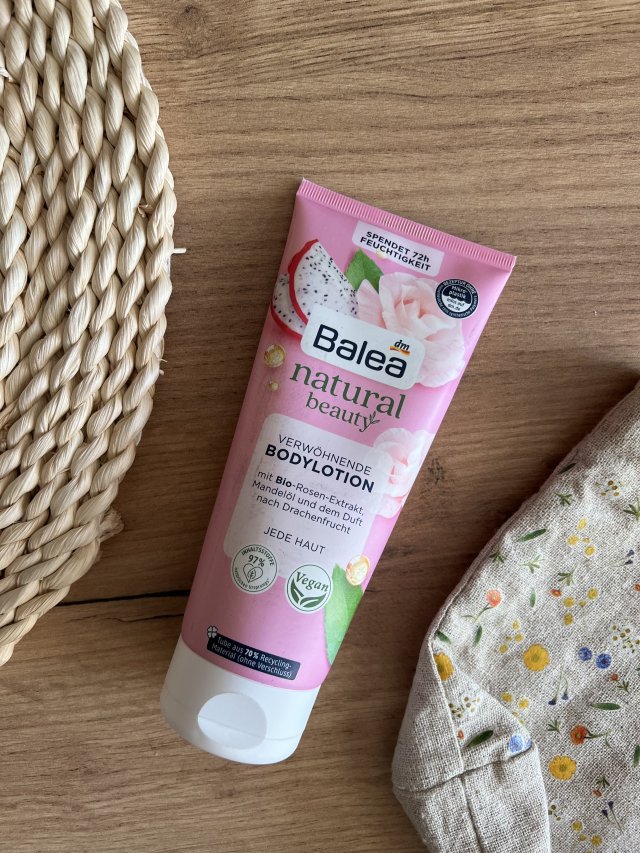 Balea Balsam do ciała, Natural Beauty, Ekstrakt z róży, olej migdałowy i smoczy owoc
