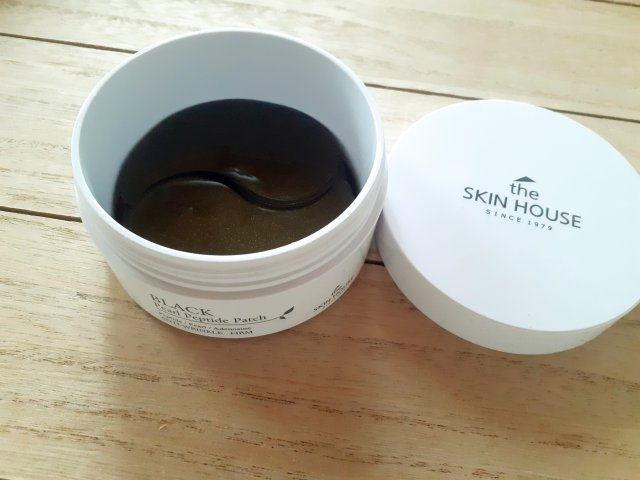 The Skin House Płatki pod oczy, Z peptydami, Black Pearl Peptide Pads, Z ekstraktem z pereł oraz jagód