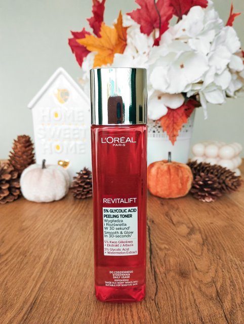 L'Oréal Revitalift, Tonik do twarzy, Złuszczający, Z kwasem glikolowym 5% + ekstrakt z arbuza