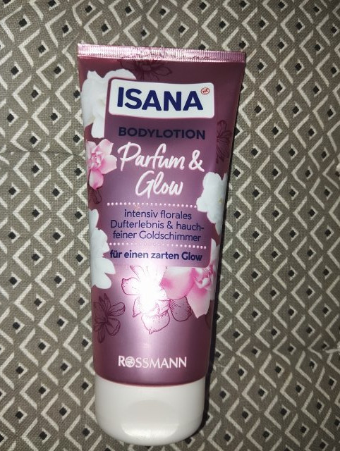 Isana Balsam do ciała, Parfum & Glow, rozświetlający 