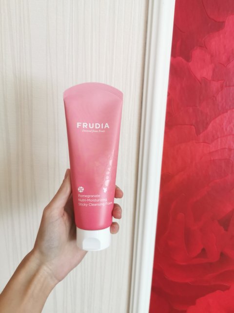 Frudia Suflet piankowy do twarzy, Oczyszczający, Pomegranate Nutri-Moisturizing Sticky Cleansing Foam 