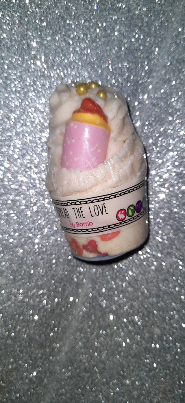 Bomb Cosmetics Babeczka do kąpieli, Spread The Love