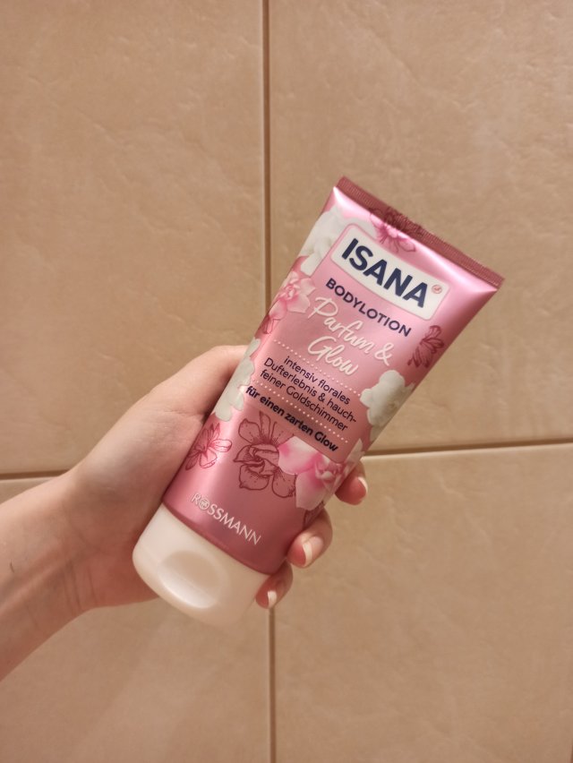 Isana Balsam do ciała, Rozświetlający, Parfum & Glow