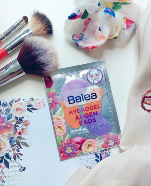 Balea Hydrożelowe płatki pod oczy, dwukolorowe, kwas hialuronowy, kofeina i ekstrakt z marakui