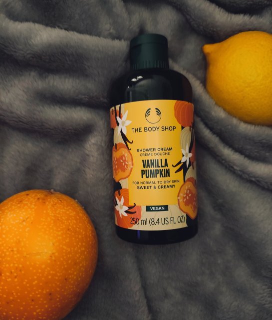 The Body Shop Krem pod prysznic, Vanilla Pumpkin 