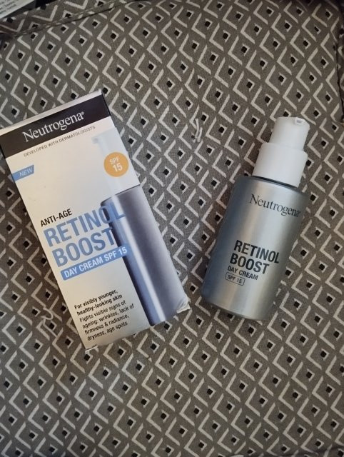 Neutrogena Retinol Boost, Krem do twarzy, Na dzień, Anti-Age, SPF15