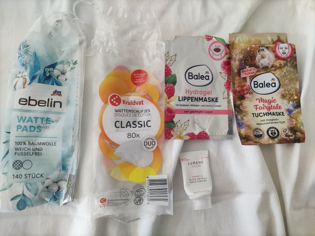 akcja denkowanie! grudzień - kosmetyki w świątecznych opakowaniach i świątecznych kolorach 🎄❄️⛄🎀🎁🎅