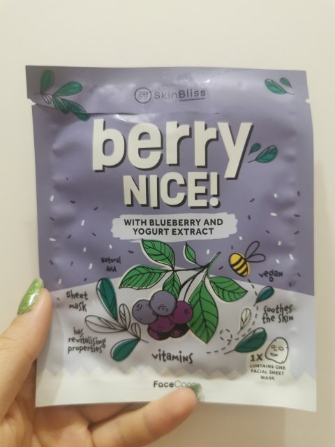 SkinBliss Maska do twarzy w płacie, Berry Nice!, Z wyciągiem z jagód i jogurtem