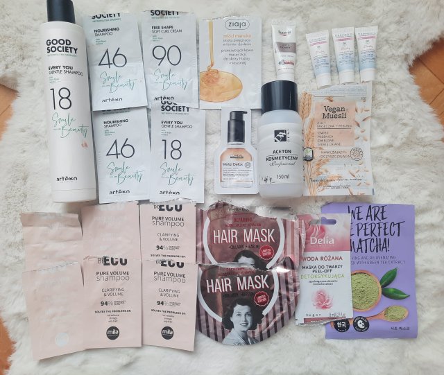 akcja denkowanie! grudzień - kosmetyki w świątecznych opakowaniach i świątecznych kolorach 🎄❄️⛄🎀🎁🎅