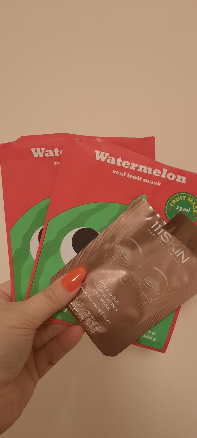 akcja denkowanie! grudzień - kosmetyki w świątecznych opakowaniach i świątecznych kolorach 🎄❄️⛄🎀🎁🎅