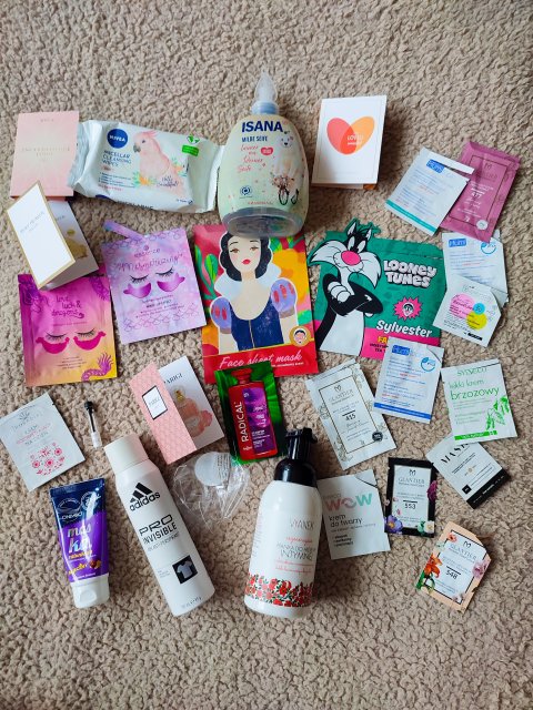 akcja denkowanie! grudzień - kosmetyki w świątecznych opakowaniach i świątecznych kolorach 🎄❄️⛄🎀🎁🎅