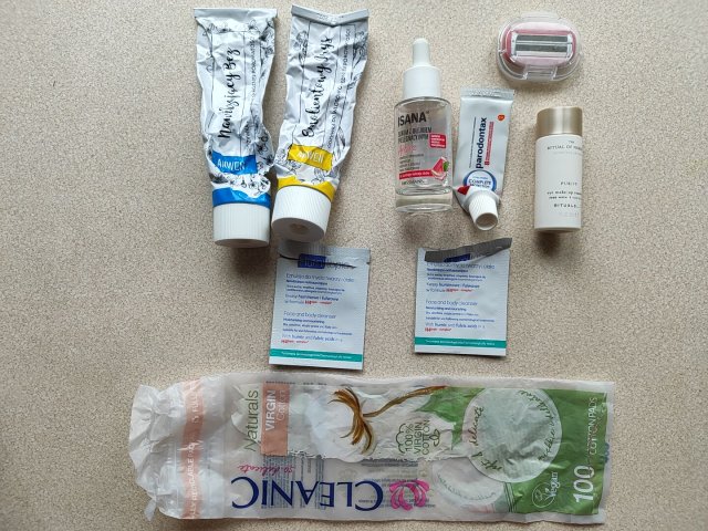 akcja denkowanie! grudzień - kosmetyki w świątecznych opakowaniach i świątecznych kolorach 🎄❄️⛄🎀🎁🎅