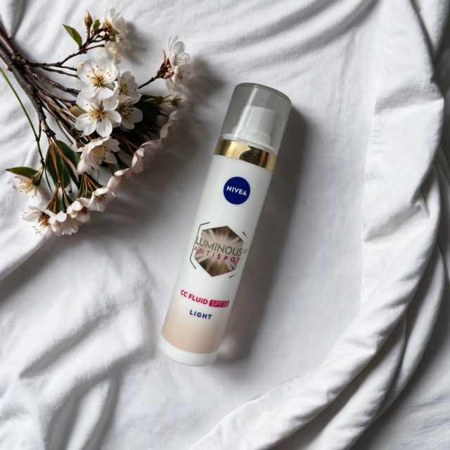 Nivea Cellular Luminous  krem CC do twarzy