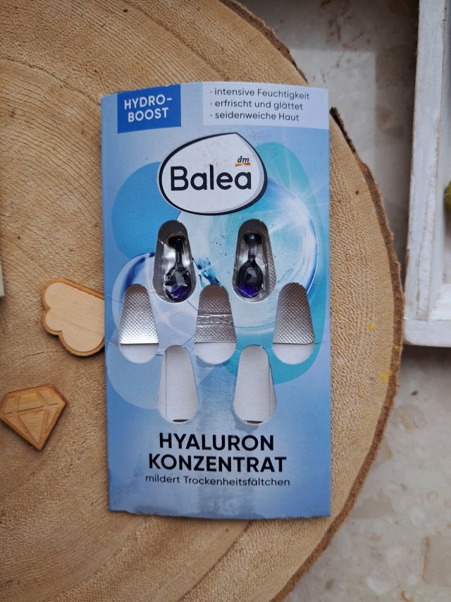 Balea Kapsułki do twarzy, Hydro-Boost, Intensywne nawilżenie i wygładzenie zmarszczek