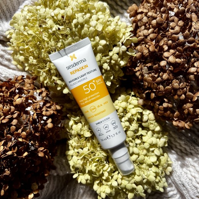 Sesderma Repaskin Fluido Invisible, SPF 50+, Emulsja do twarzy