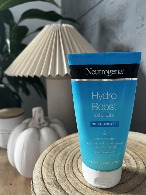 Neutrogena Hydro Boost, Peeling do twarzy, Wygładzający