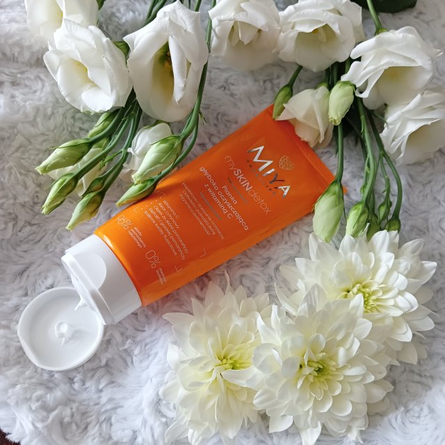 Miya Cosmetics mySKINdetox, Pianka do mycia twarzy, Głęboko oczyszczająca, Z witaminą C