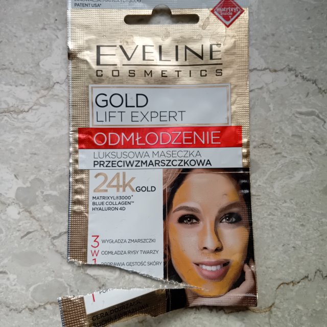 akcja denkowanie! grudzień - kosmetyki w świątecznych opakowaniach i świątecznych kolorach 🎄❄️⛄🎀🎁🎅