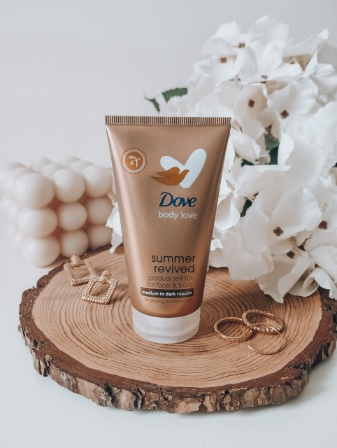 Dove Body Love, Balsam do ciała, Samoopalający, Summer Revived, Średnia i ciemna karnacja 