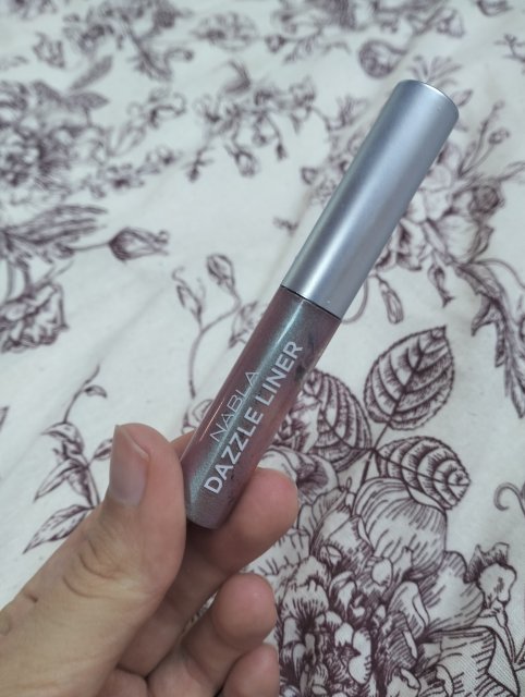Nabla Dazzle Liner, Eyeliner w płynie, Current Eden