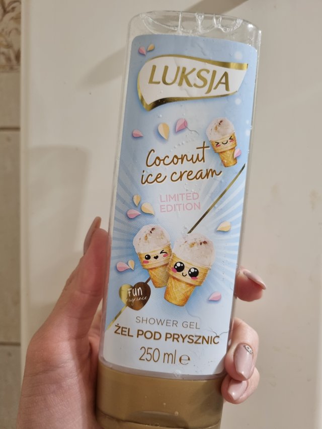 akcja denkowanie! grudzień - kosmetyki w świątecznych opakowaniach i świątecznych kolorach 🎄❄️⛄🎀🎁🎅