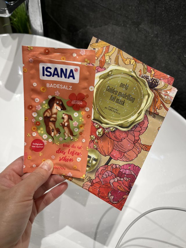 akcja denkowanie! grudzień - kosmetyki w świątecznych opakowaniach i świątecznych kolorach 🎄❄️⛄🎀🎁🎅